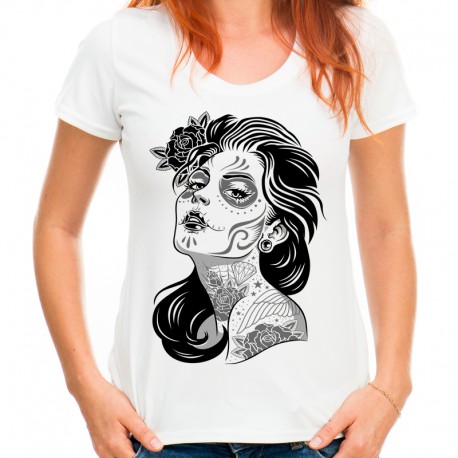 T-shirt z mroczną kobietą